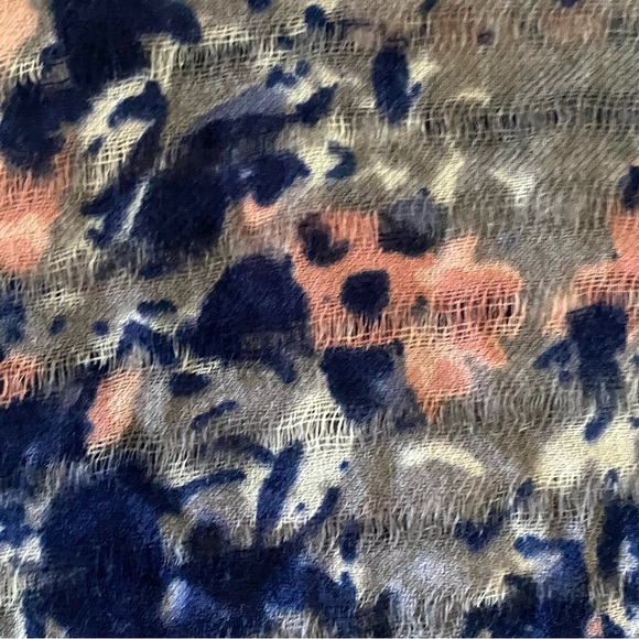 🌸HOST PICK🌸 Lucky Brand Floral Wool Scarf/Wrap - Picture 4 of 5